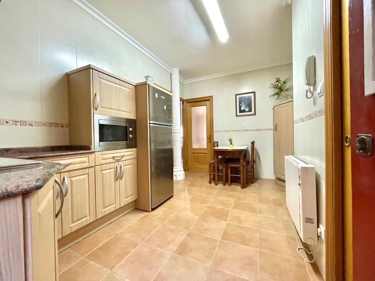 Tranquilo Apartamento Cerca Del Casco Viejo Bilbao Bagian luar foto